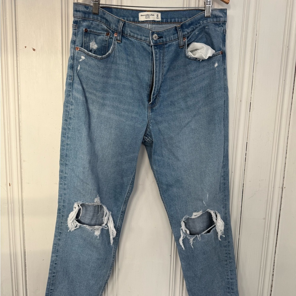 Abercrombie & Fitch High Rise Mom Jean